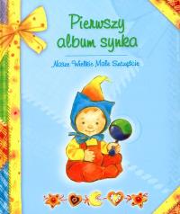 Pierwszy album synka. Autor: Opracowanie zbiorowe. Dobreksiazki.pl Okładka książki Pierwszy album synka