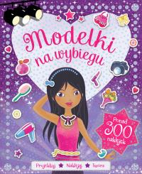 Modelki na wybiegu. Autor: Opracowanie zbiorowe. Dobreksiazki.pl Okładka książki Modelki na wybiegu