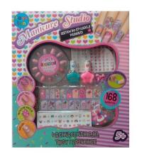 Manicure studio pachnące naklejki. Wydawca: Stnux. Dobreksiazki.pl Opakowanie Manicure studio pachnące naklejki
