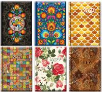 Książkowy Dzienny 2019 B6 - MIX Soft 41DS. Wydawca: Lucrum. Dobreksiazki.pl Opakowanie Książkowy Dzienny 2019 B6 - MIX Soft 41DS