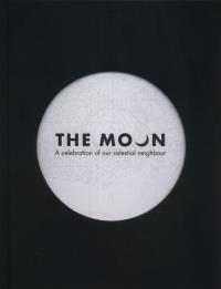 The Moon. Wydawca: HarperCollins. Dobreksiazki.pl Opakowanie The Moon