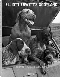Elliott Erwitt's Scotland. Autor: Erwitt Elliott. Dobreksiazki.pl Okładka książki Elliott Erwitt's Scotland