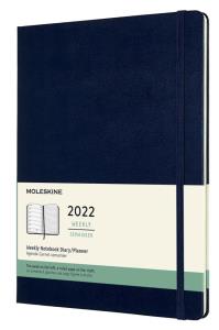Kalendarz 2022 tygodniowy 12XL tw. sapphire blue. Wydawca: Moleskine. Dobreksiazki.pl Opakowanie Kalendarz 2022 tygodniowy 12XL tw. sapphire blue