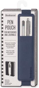 Bookaroo Pen Pouch - uchwyt na długopis granatowy. Wydawca: IF. Dobreksiazki.pl Opakowanie Bookaroo Pen Pouch - uchwyt na długopis granatowy