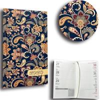 Kalendarz 2024 A6 tygodniowy paisley kwiaty blue. Wydawca: EV-Corp. Dobreksiazki.pl Opakowanie Kalendarz 2024 A6 tygodniowy paisley kwiaty blue