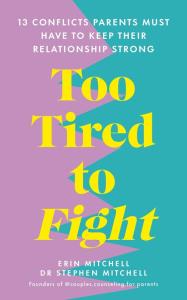 Too Tired to Fight. Autor: Mitchell, Erin, Steph. Dobreksiazki.pl Okładka książki Too Tired to Fight