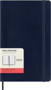 Kalendarz 2026 12M Moleskine L dzienny Sapphire Blue 13x21cm. Wydawca: Moleskine. Dobreksiazki.pl Opakowanie Kalendarz 2026 12M Moleskine L dzienny Sapphire Blue 13x21cm