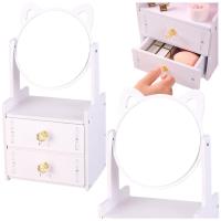 Mini toaletka lusterko do makijażu drewniana biała. Wydawca: Leantoys. Dobreksiazki.pl Opakowanie Mini toaletka lusterko do makijażu drewniana biała