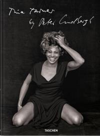 Tina Turner by Peter Lindbergh wer. angielska. Autor: Erwin Bach, Lindbergh Peter. Dobreksiazki.pl Okładka książki Tina Turner by Peter Lindbergh wer. angielska