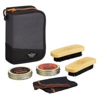 Zestaw podróżny Shoe Shine Kit w puszce. Wydawca: Gentlemen's Hardware. Dobreksiazki.pl Opakowanie Zestaw podróżny Shoe Shine Kit w puszce
